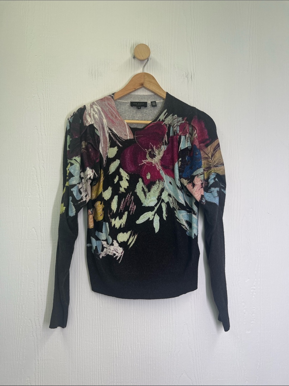 Ted Baker - Margaret Colorful Floral Long Sleeve Lightweight Sweater Size 0 - Picture 9 of 11